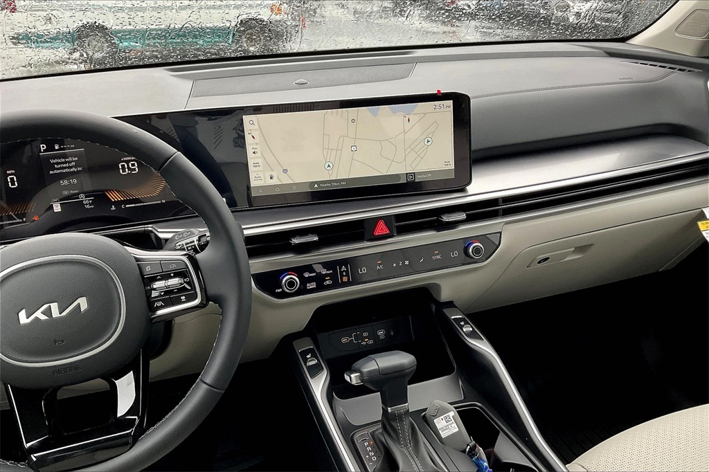 2025 Kia Sorento S - Photo 12