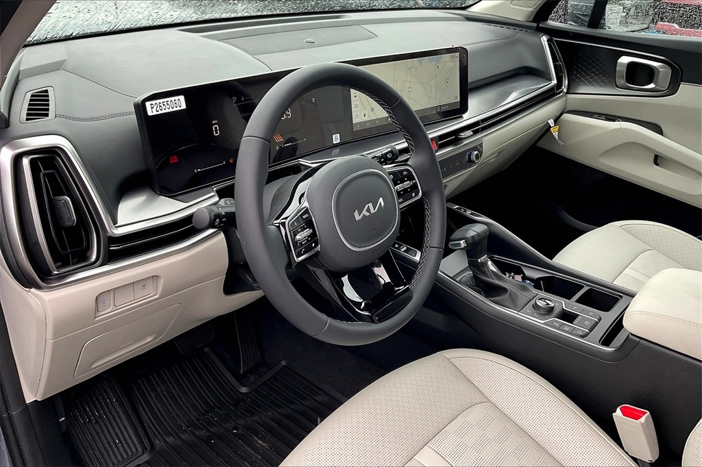 2025 Kia Sorento S - Photo 8