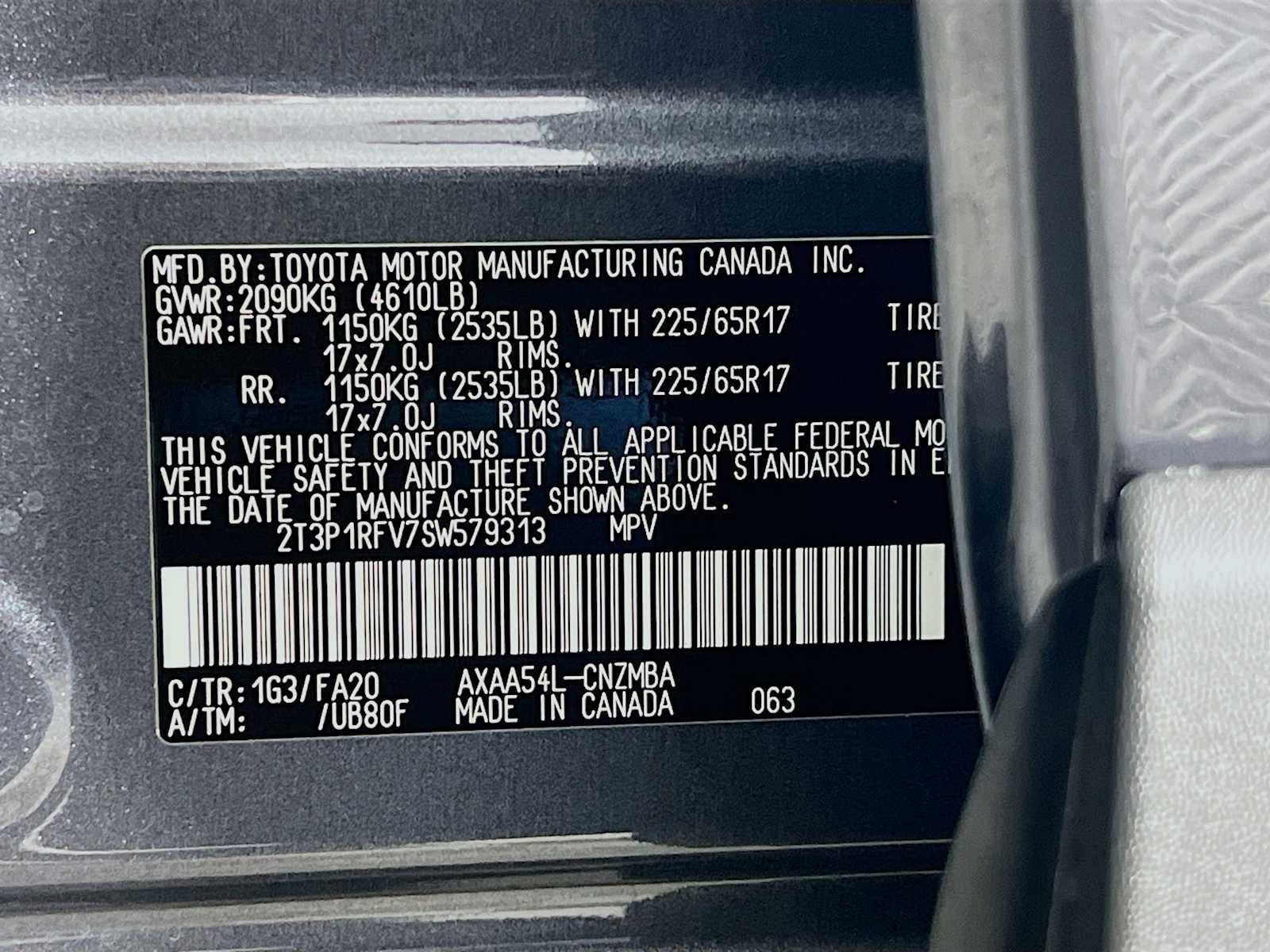 2025 Toyota RAV4 XLE - Photo 20
