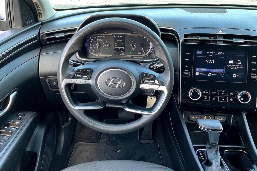 2022 Hyundai Tucson SE - Photo 16