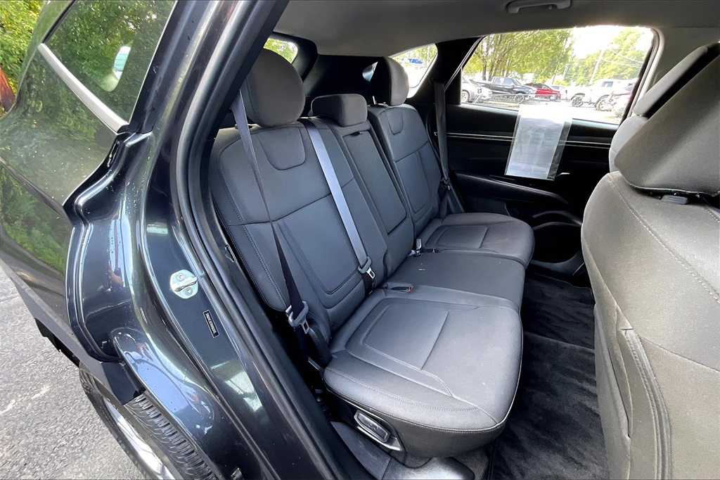 2022 Hyundai Tucson SE - Photo 18