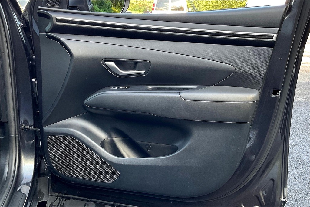 2022 Hyundai Tucson SE - Photo 25