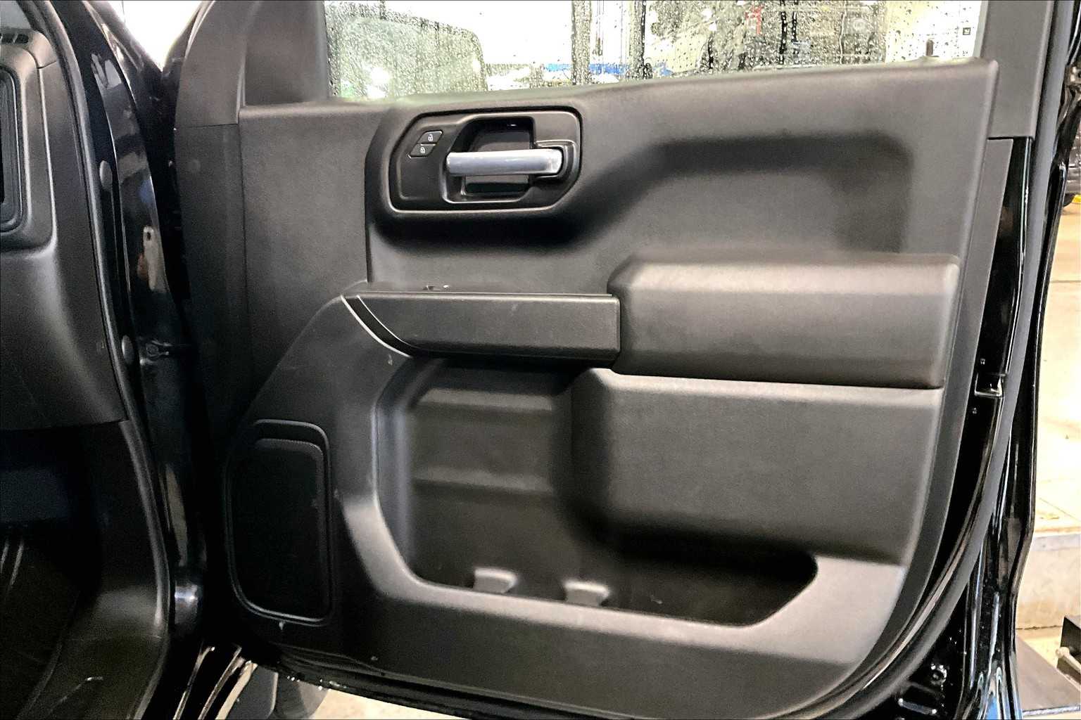 2021 Chevrolet Silverado 1500 Custom - Photo 12
