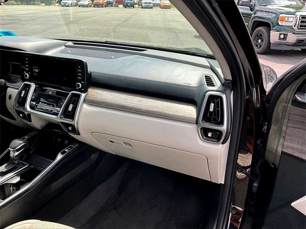 2022 Kia Sorento S - Photo 13