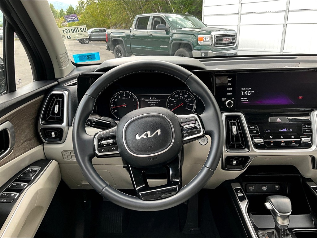 2022 Kia Sorento S - Photo 18