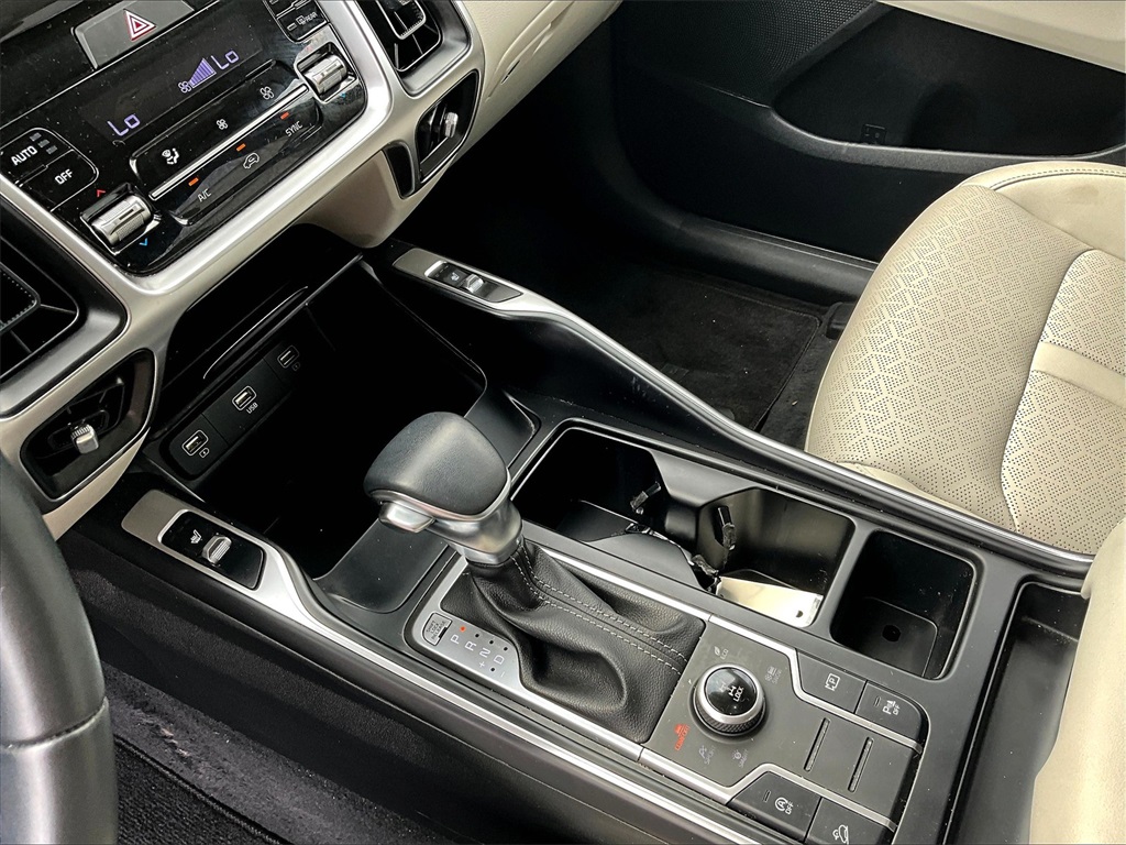 2022 Kia Sorento S - Photo 21