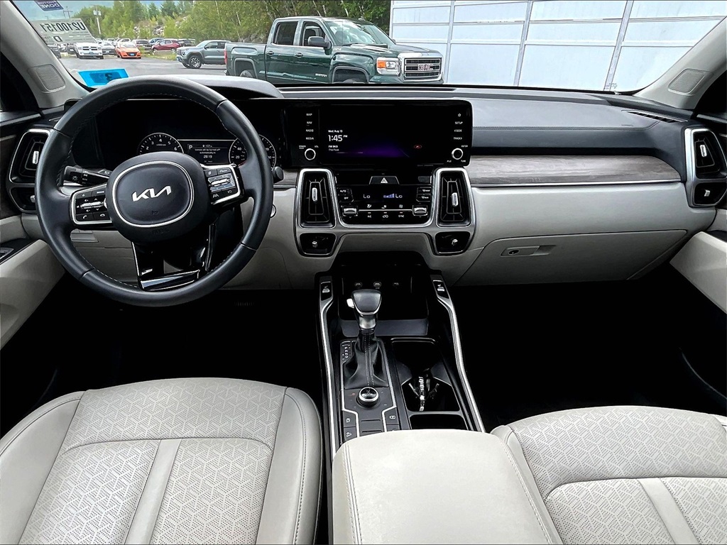 2022 Kia Sorento S - Photo 22
