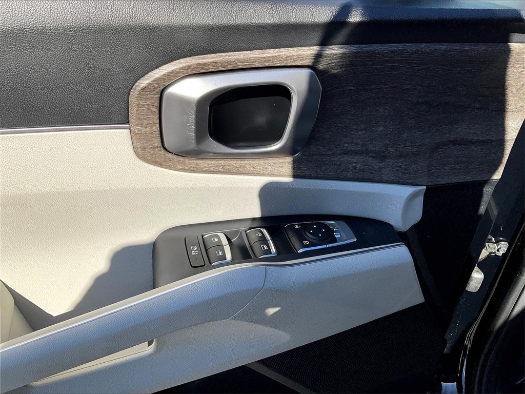 2022 Kia Sorento S - Photo 40