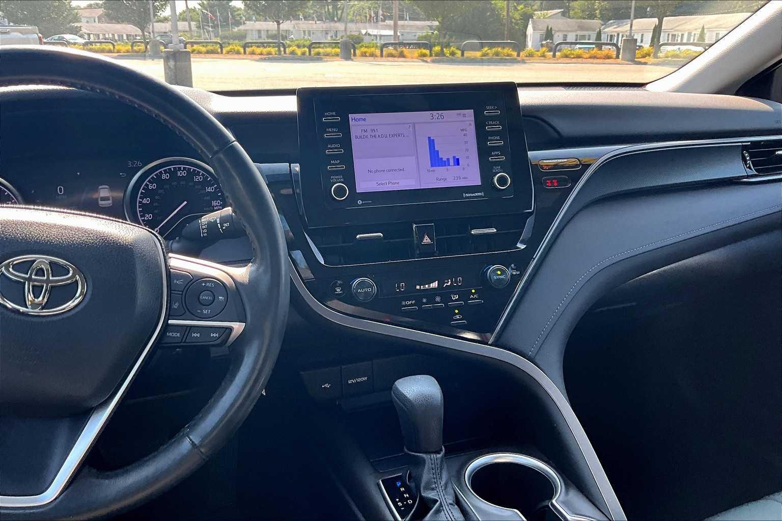 2023 Toyota Camry LE - Photo 18