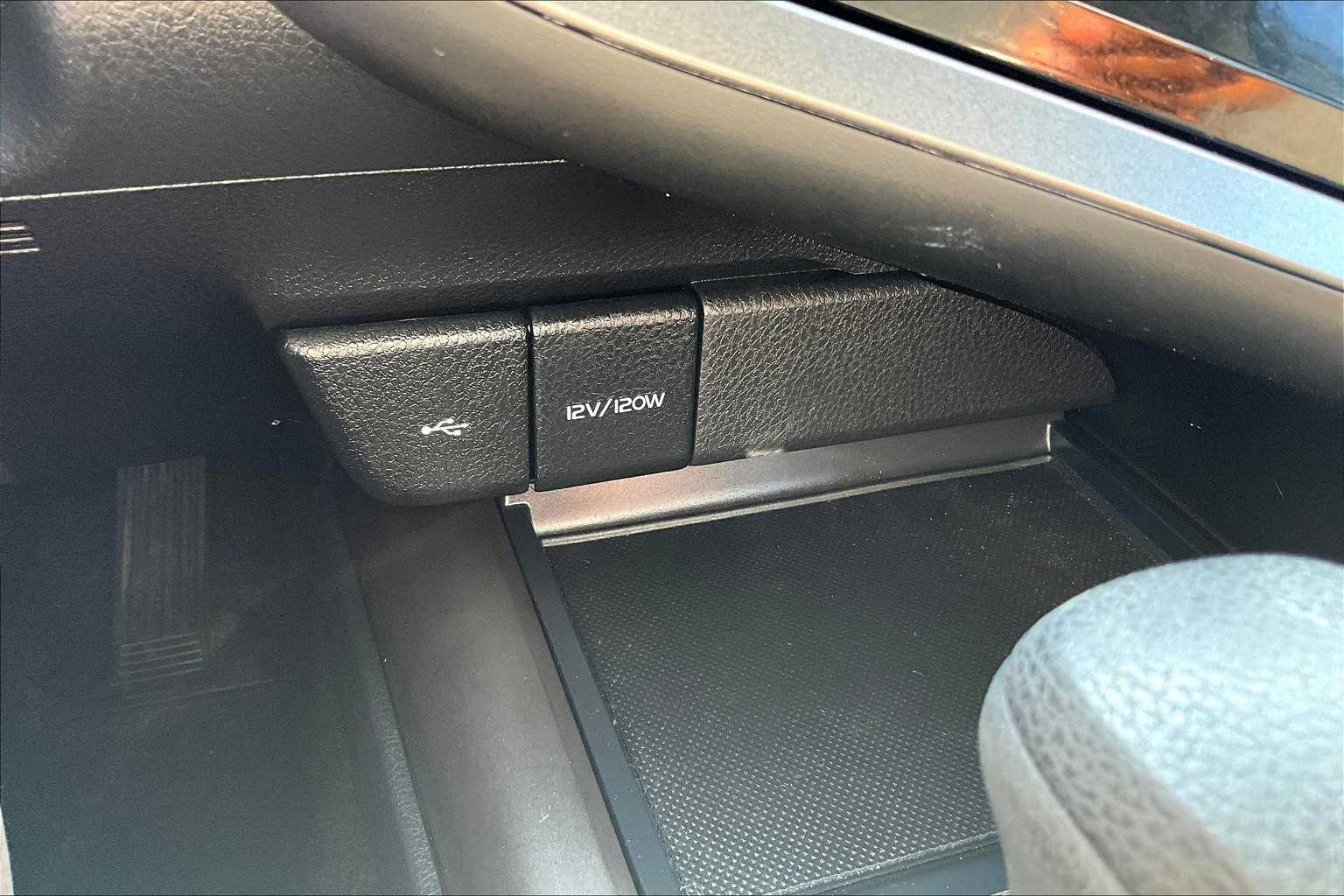 2023 Toyota Camry LE - Photo 27