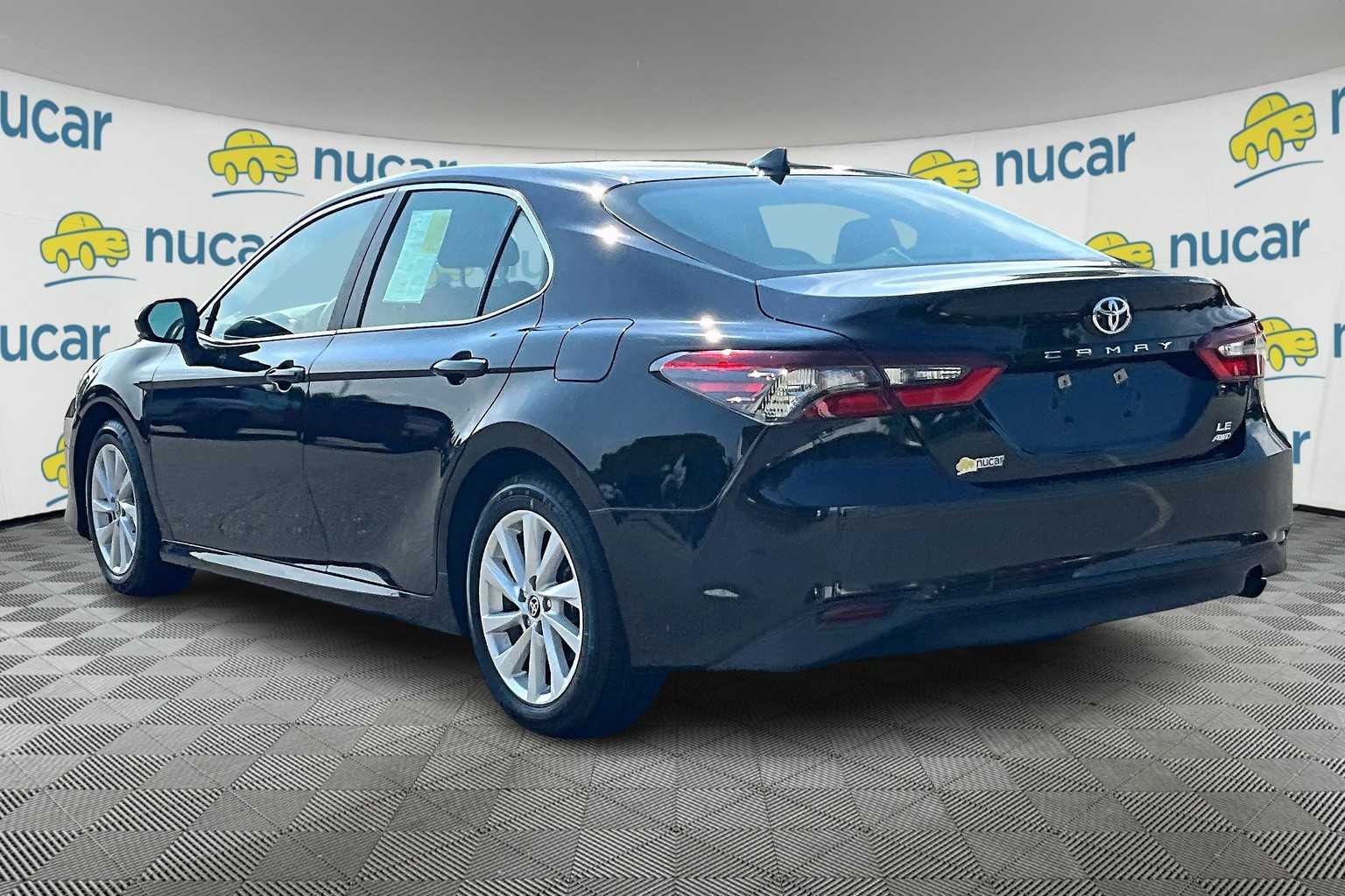 2023 Toyota Camry LE - Photo 4