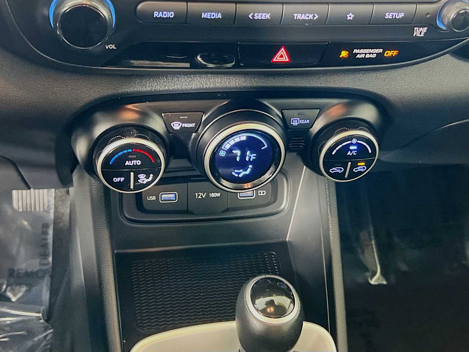2022 Hyundai Venue SEL - Photo 15