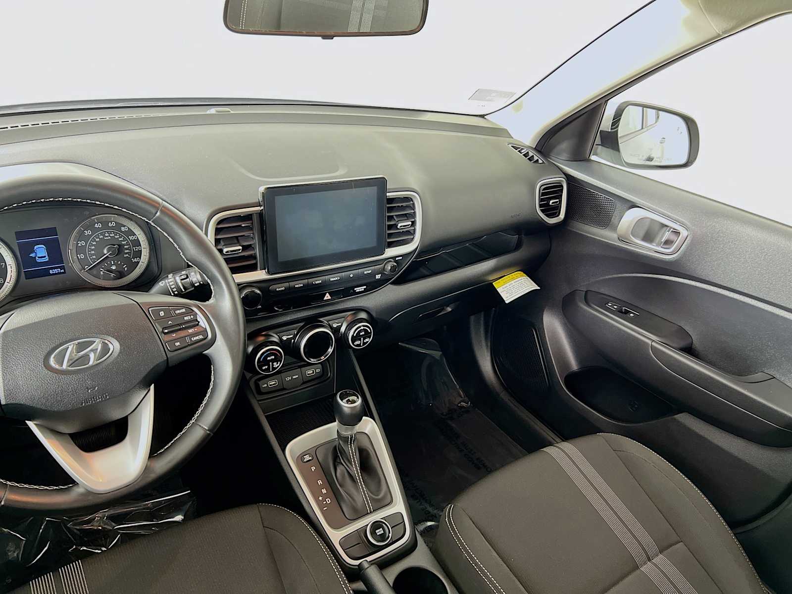 2022 Hyundai Venue SEL - Photo 23