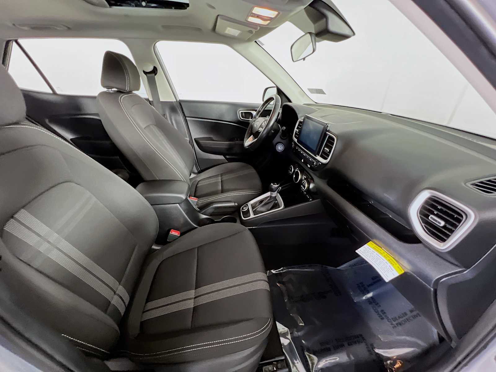 2022 Hyundai Venue SEL - Photo 27