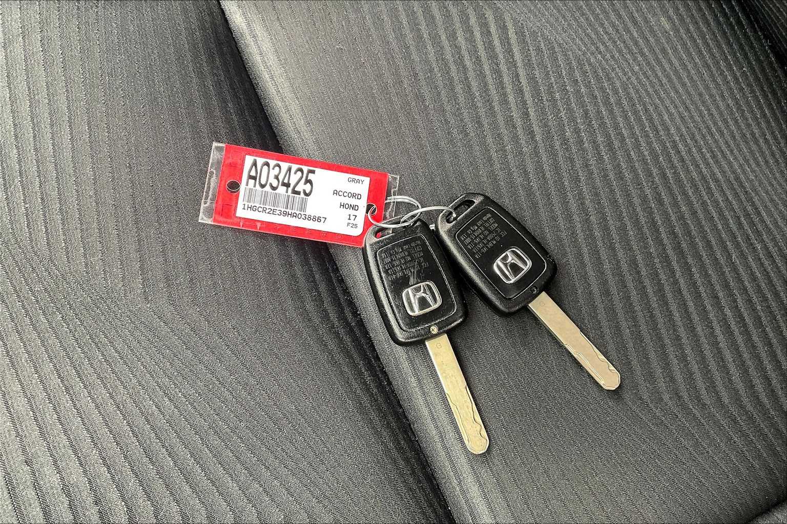 2017 Honda Accord LX - Photo 29