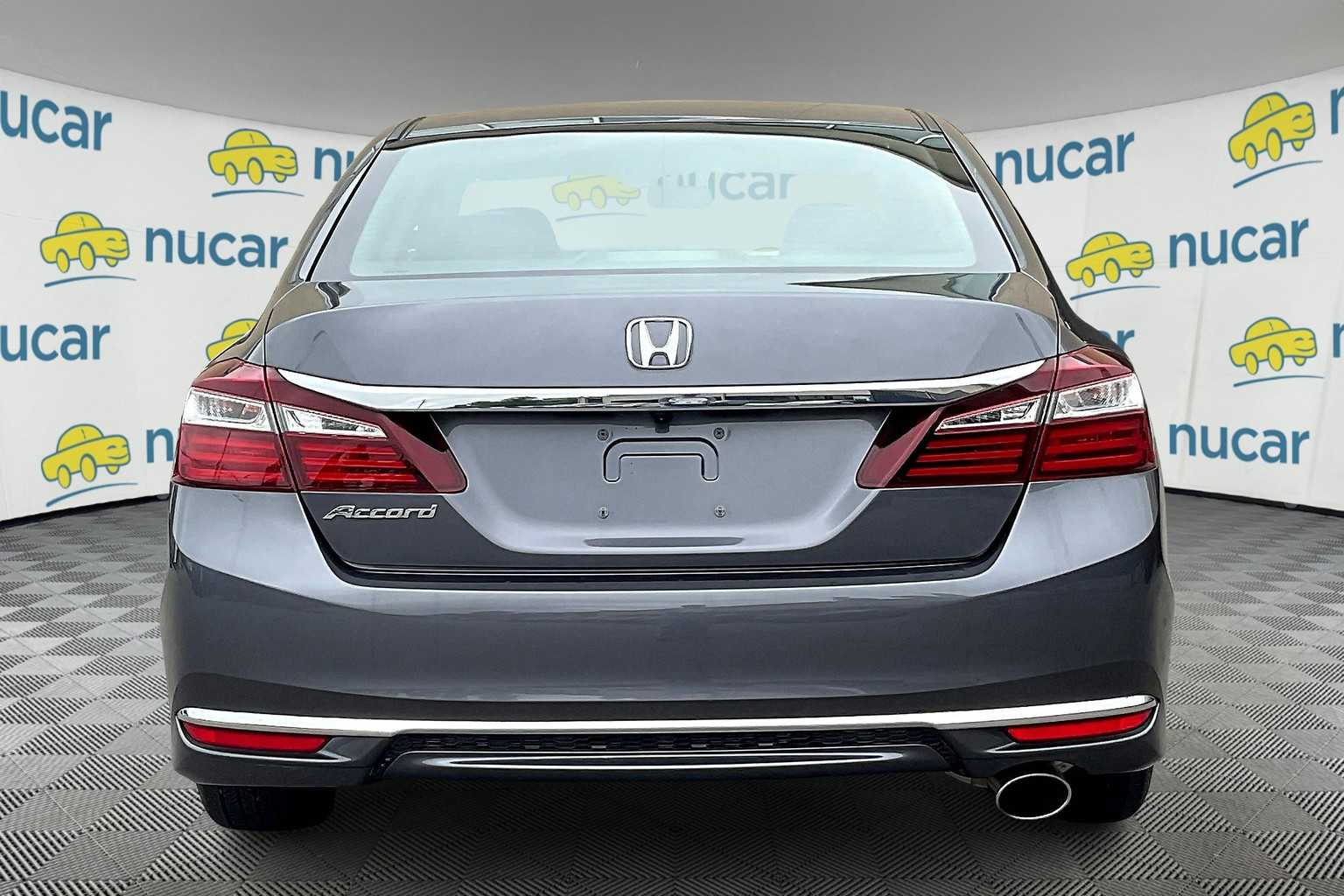 2017 Honda Accord LX - Photo 5