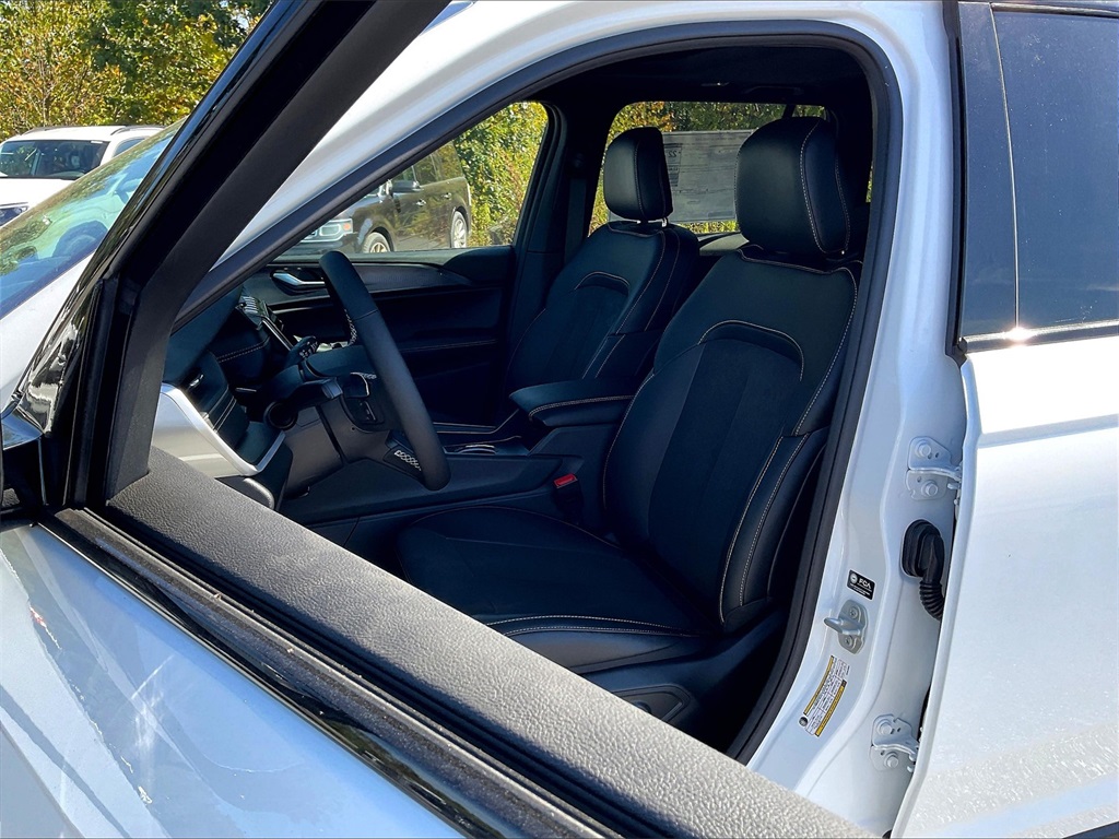 2025 Jeep Grand Cherokee Altitude X - Photo 11