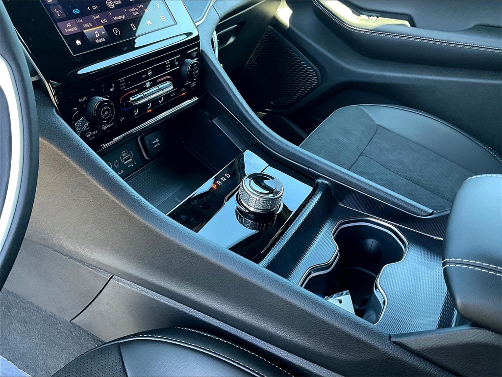 2025 Jeep Grand Cherokee Altitude X - Photo 14