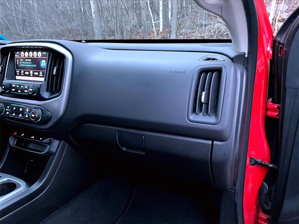 2018 Chevrolet Colorado LT - Photo 13