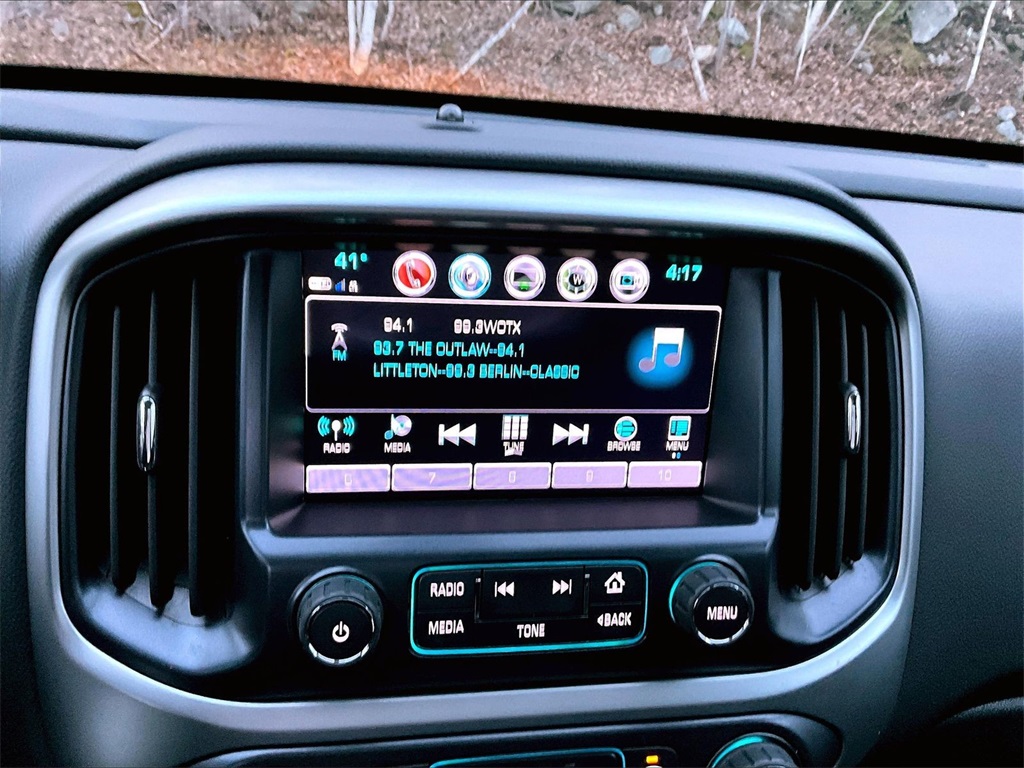 2018 Chevrolet Colorado LT - Photo 18