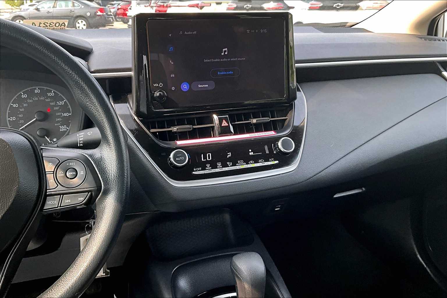 2024 Toyota Corolla LE - Photo 18