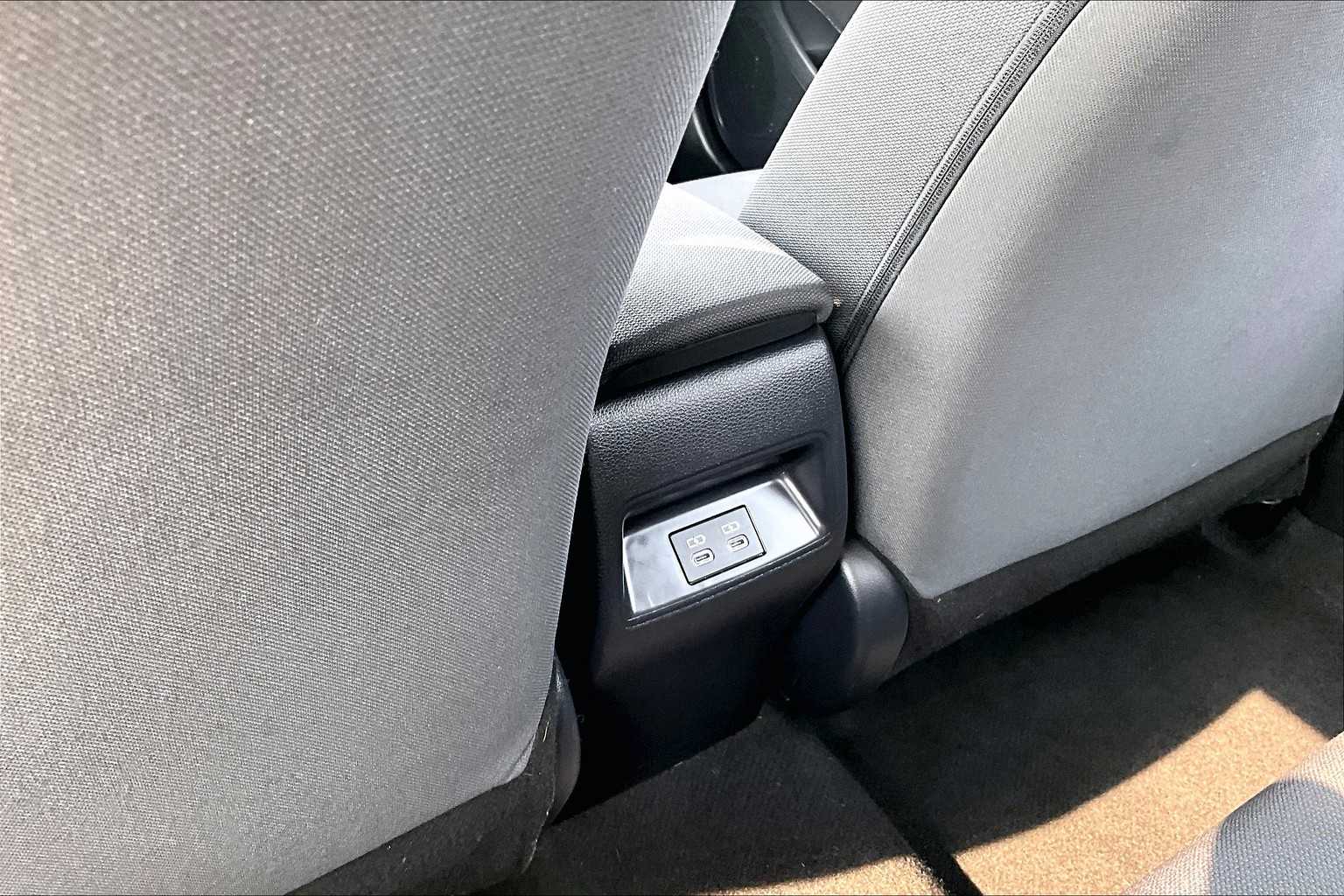 2024 Toyota Corolla LE - Photo 25