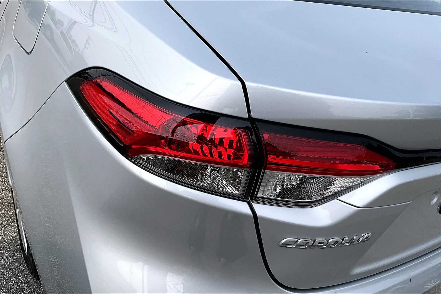 2024 Toyota Corolla LE - Photo 31