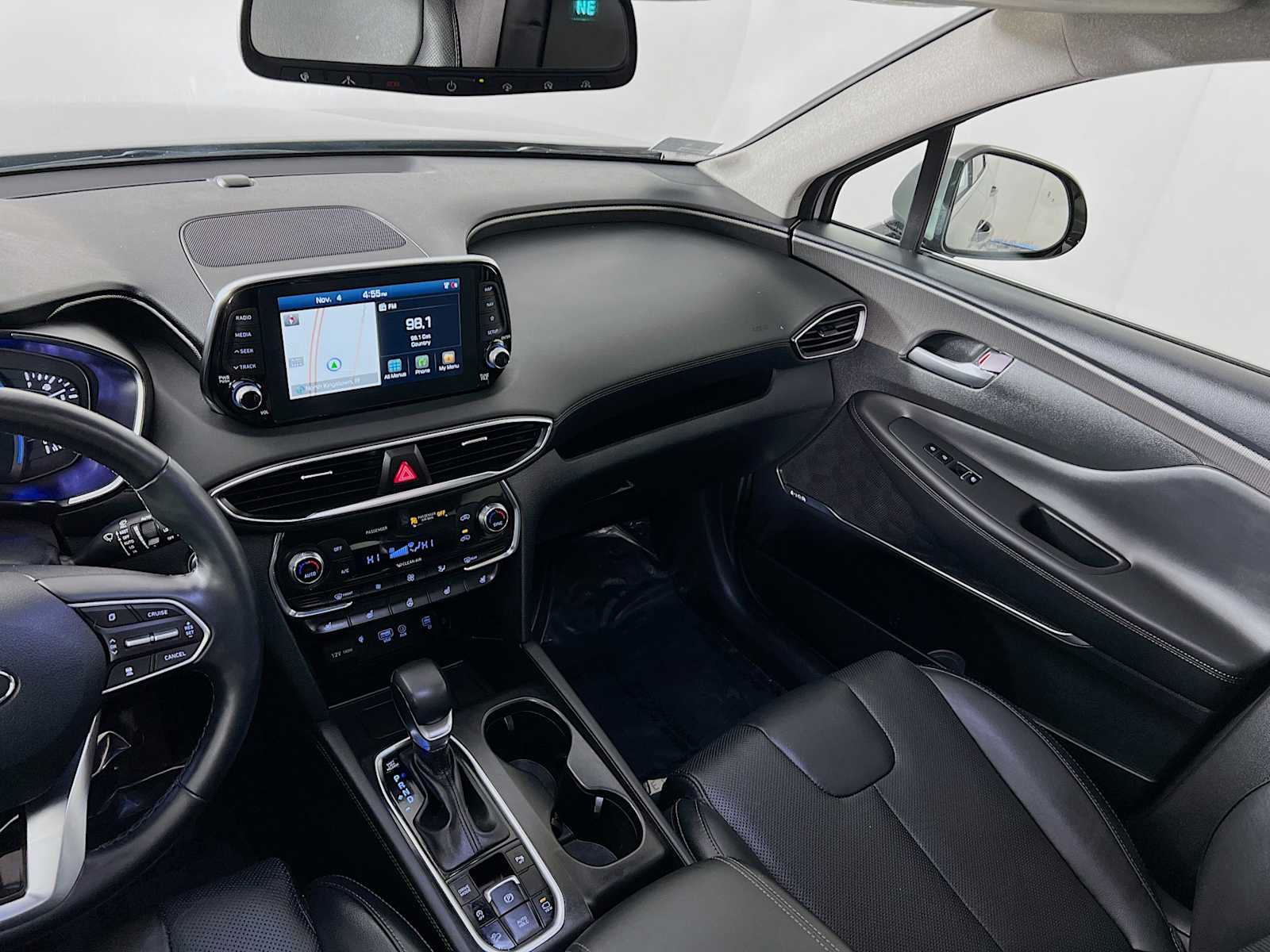 2020 Hyundai Santa Fe Limited - Photo 25