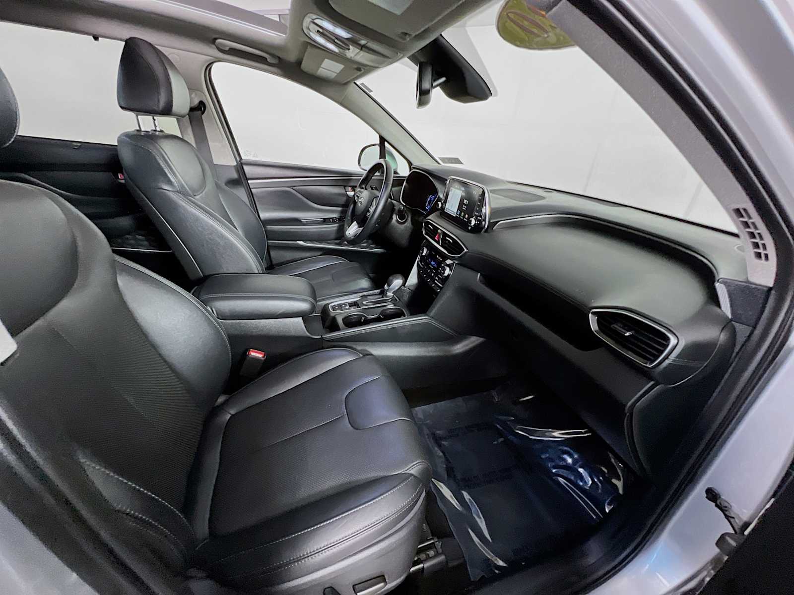 2020 Hyundai Santa Fe Limited - Photo 29