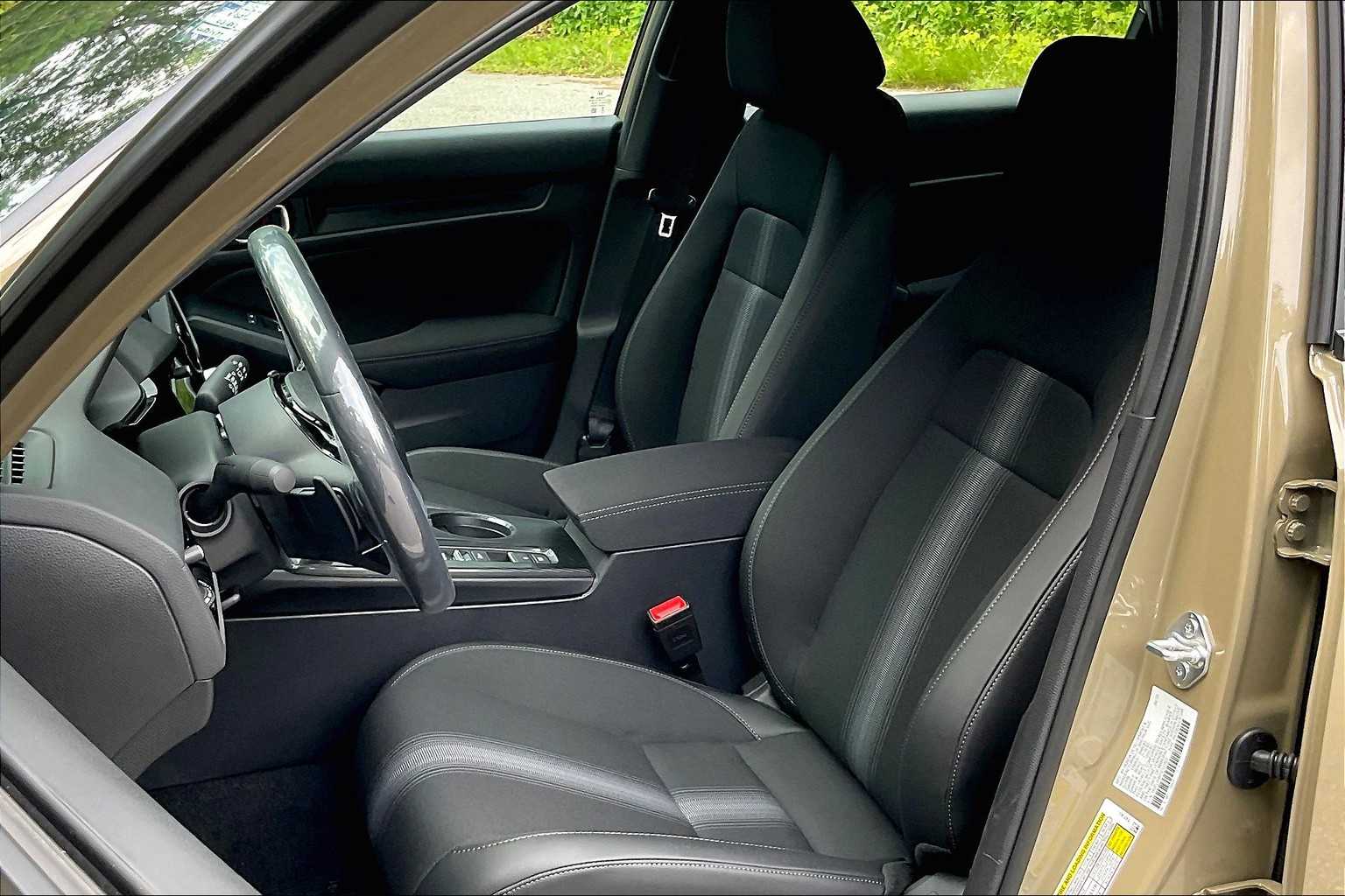 2025 Honda Civic Hatchback Sport - Photo 11