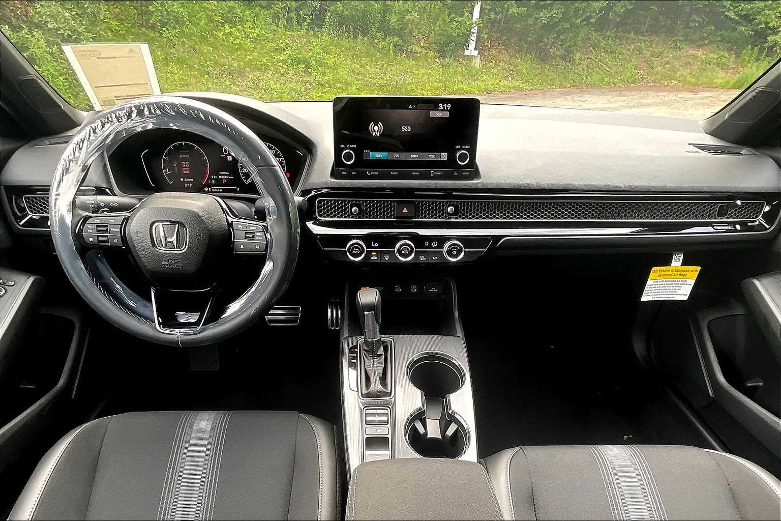 2025 Honda Civic Hatchback Sport - Photo 12