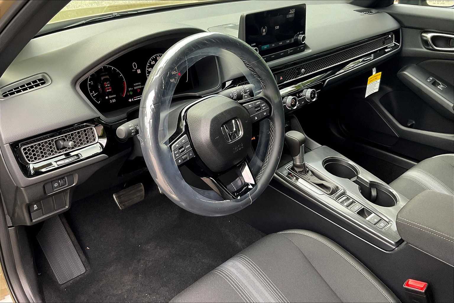 2025 Honda Civic Hatchback Sport - Photo 9