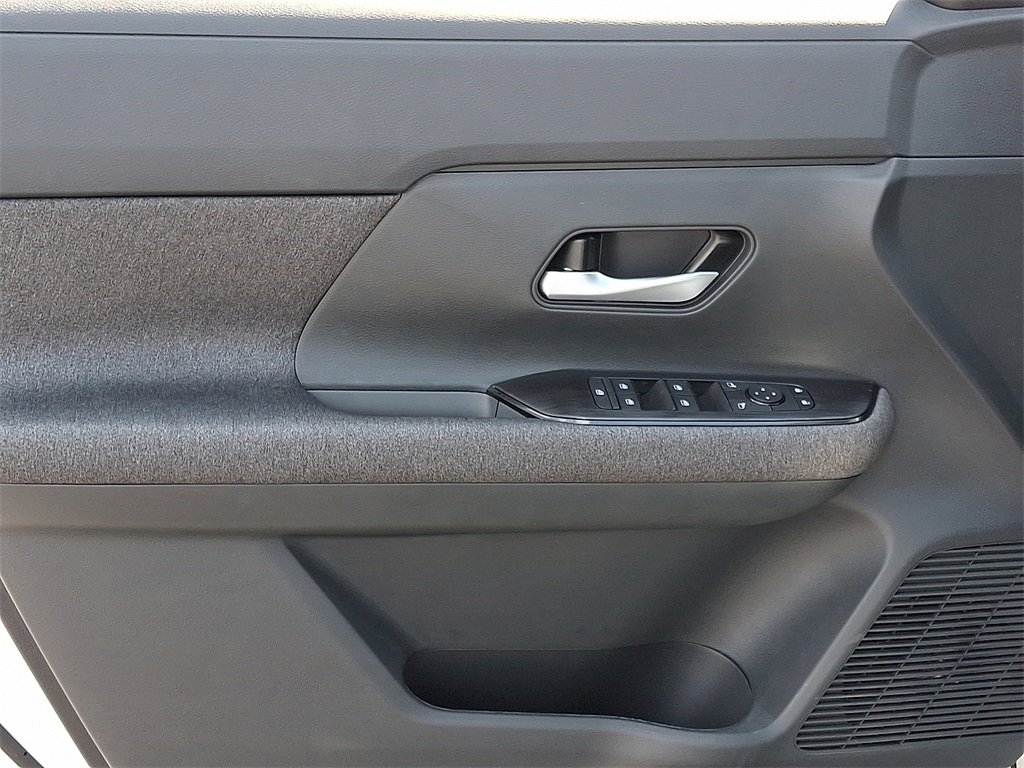 2025 Nissan Kicks SV - Photo 8