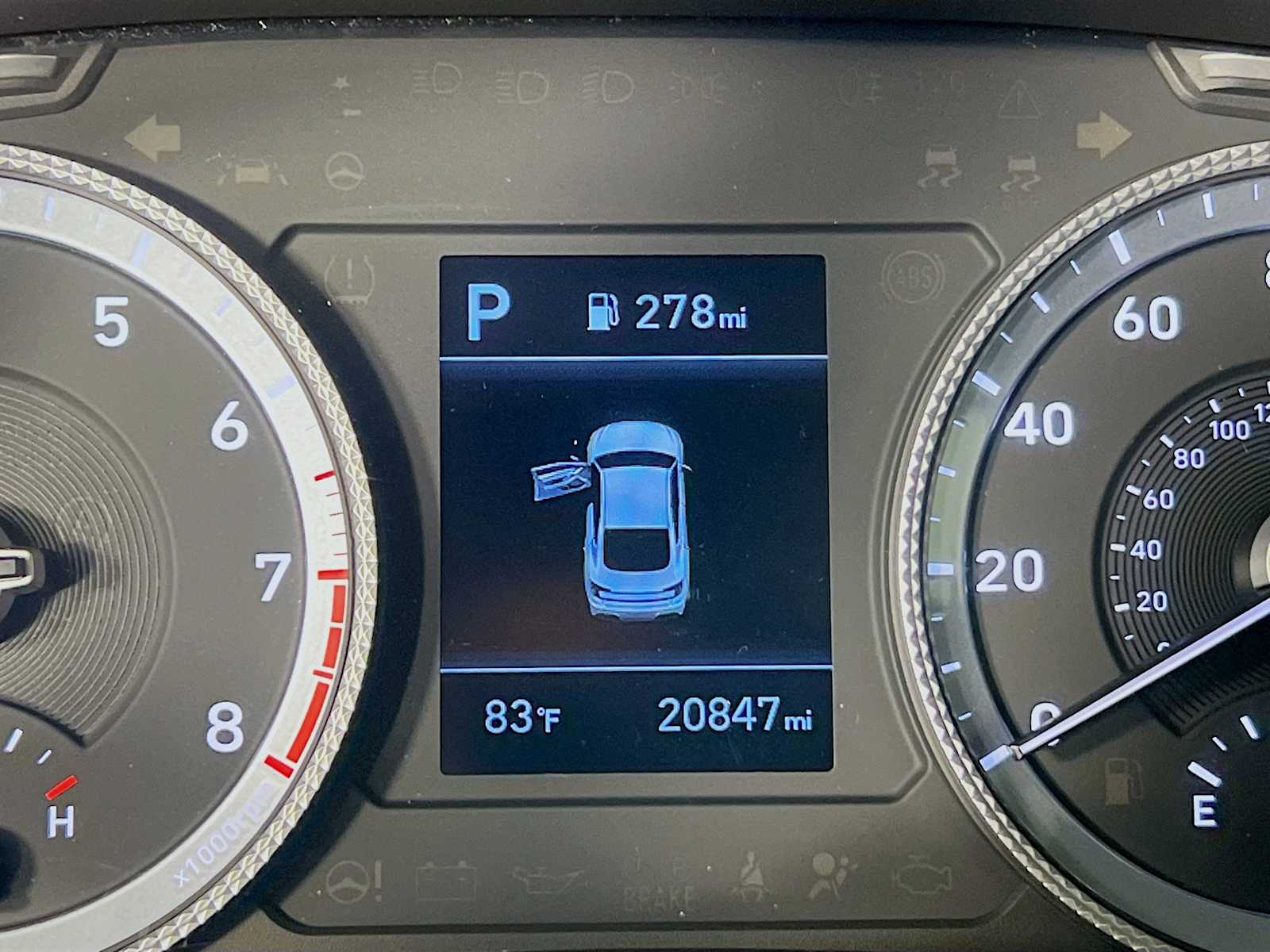 2023 Hyundai Sonata SE - Photo 12