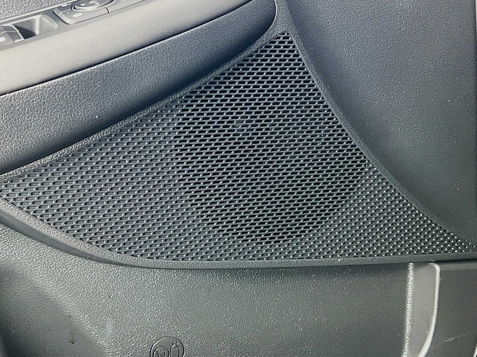 2023 Hyundai Sonata SE - Photo 18