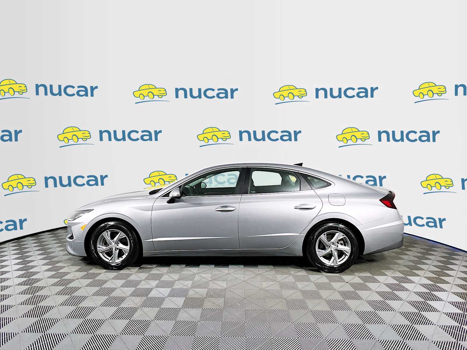 2023 Hyundai Sonata SE - Photo 4