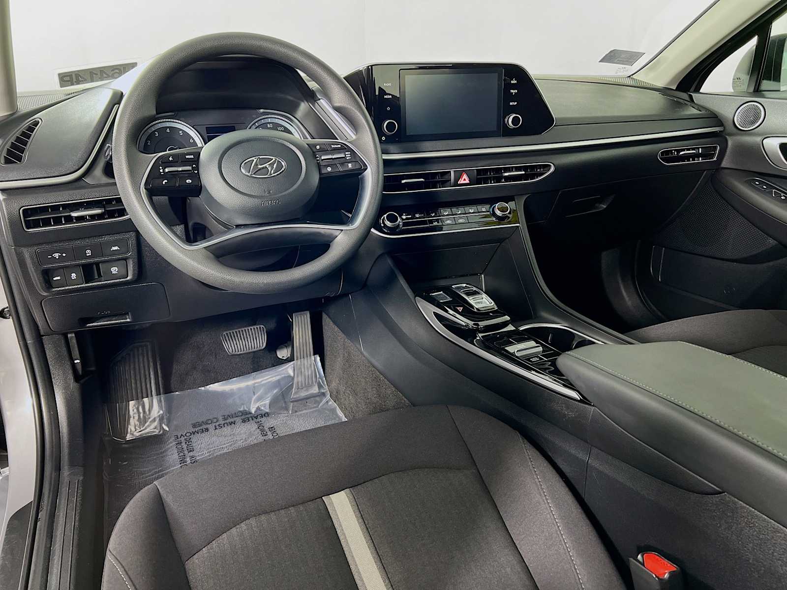 2023 Hyundai Sonata SE - Photo 9