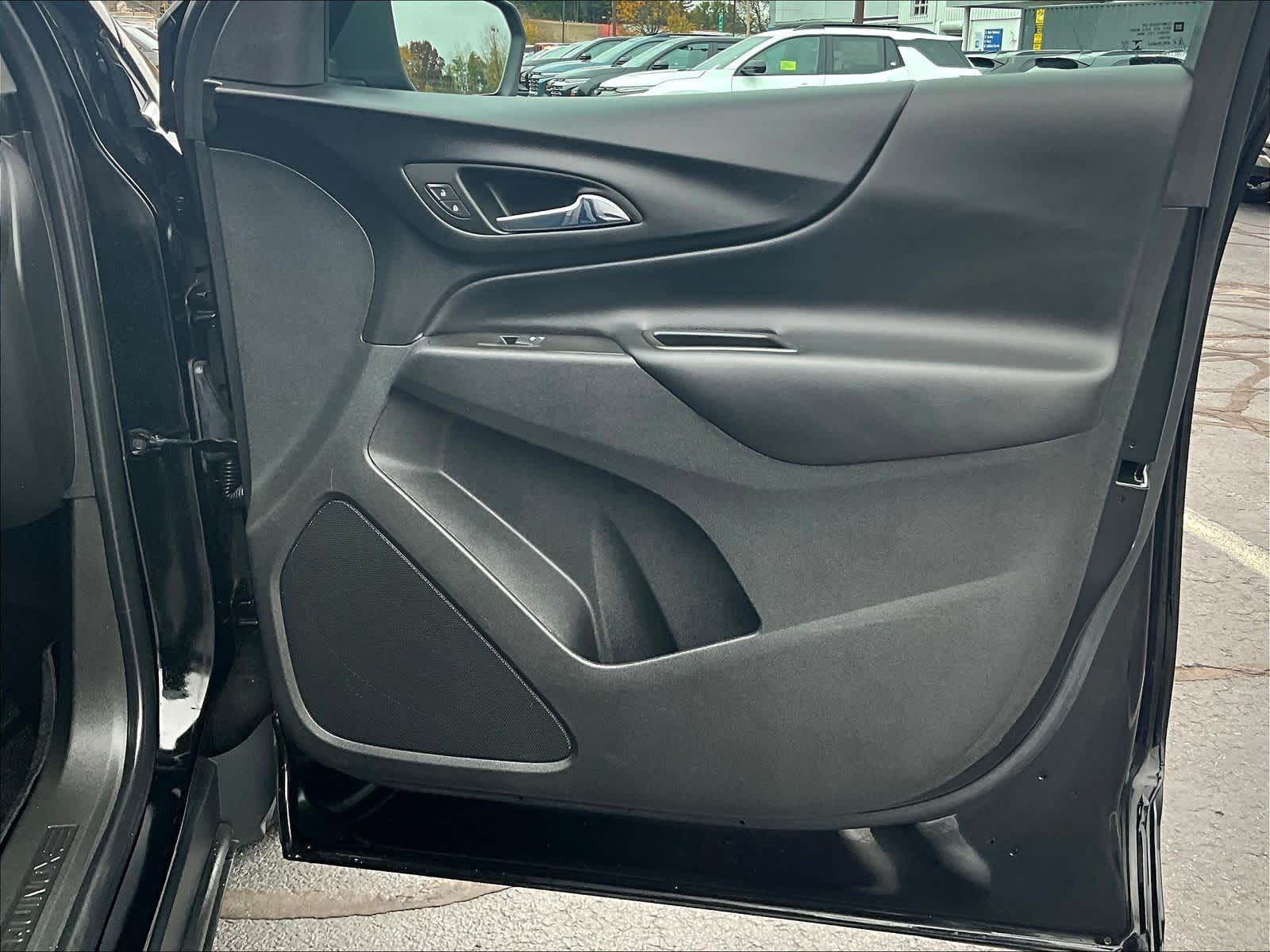 2022 Chevrolet Equinox LT - Photo 12