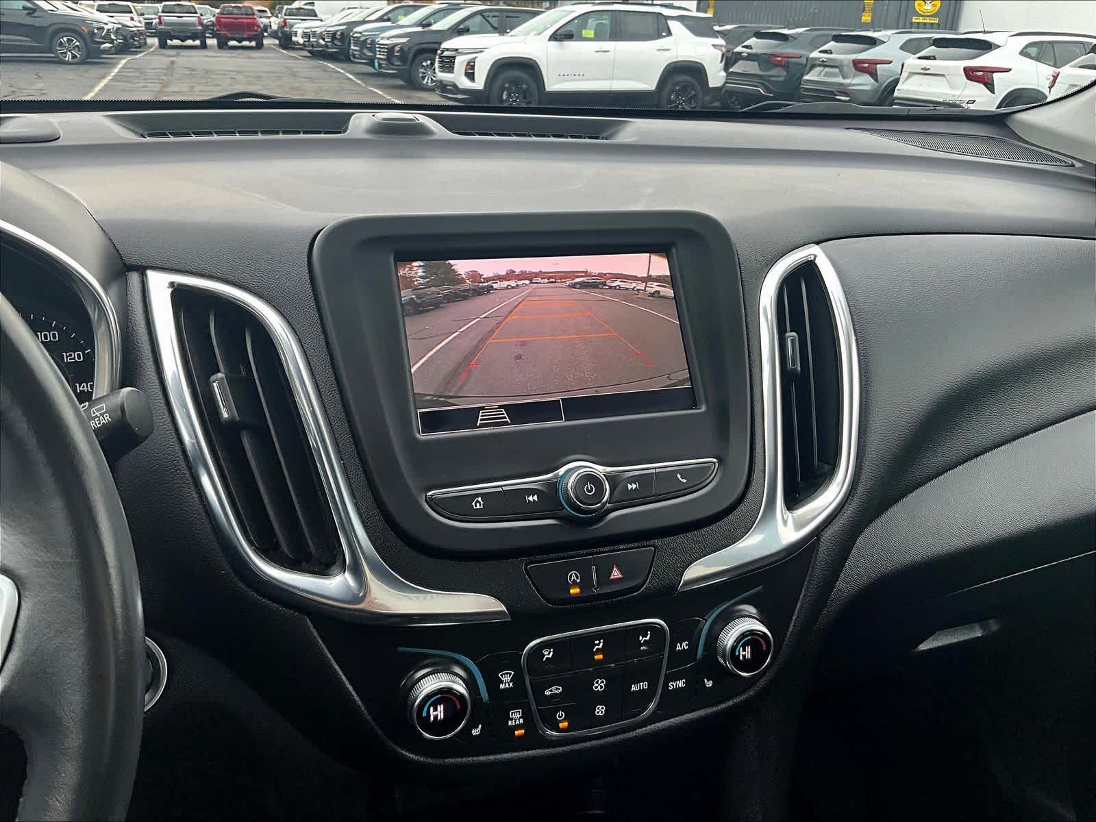 2022 Chevrolet Equinox LT - Photo 17