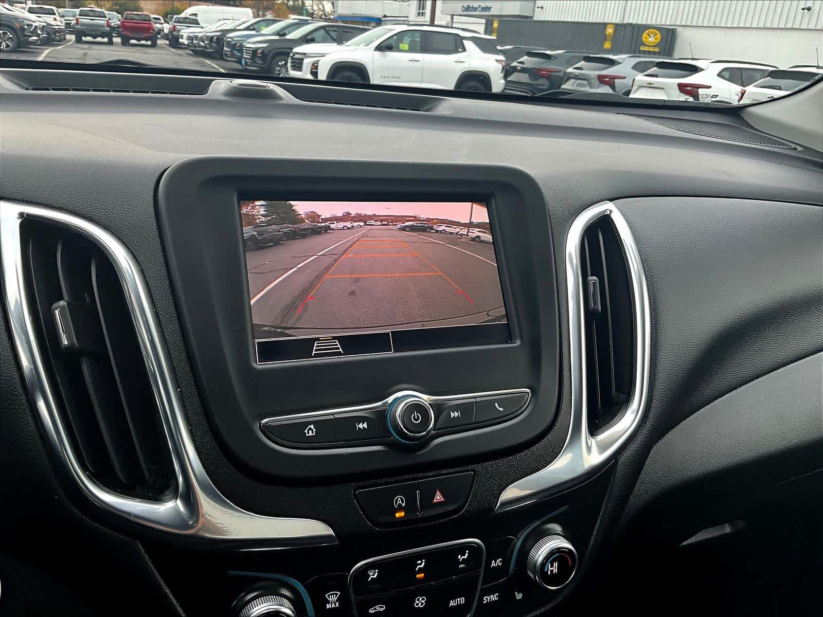 2022 Chevrolet Equinox LT - Photo 18