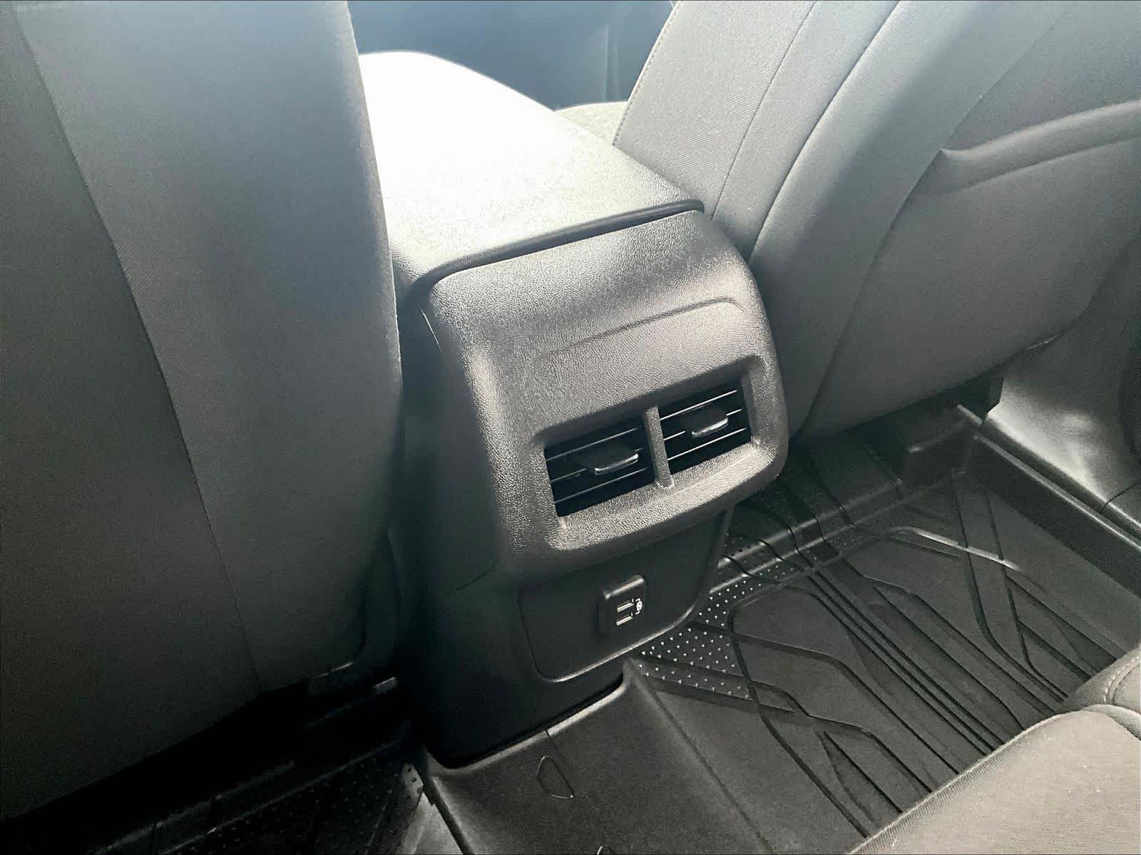 2022 Chevrolet Equinox LT - Photo 28