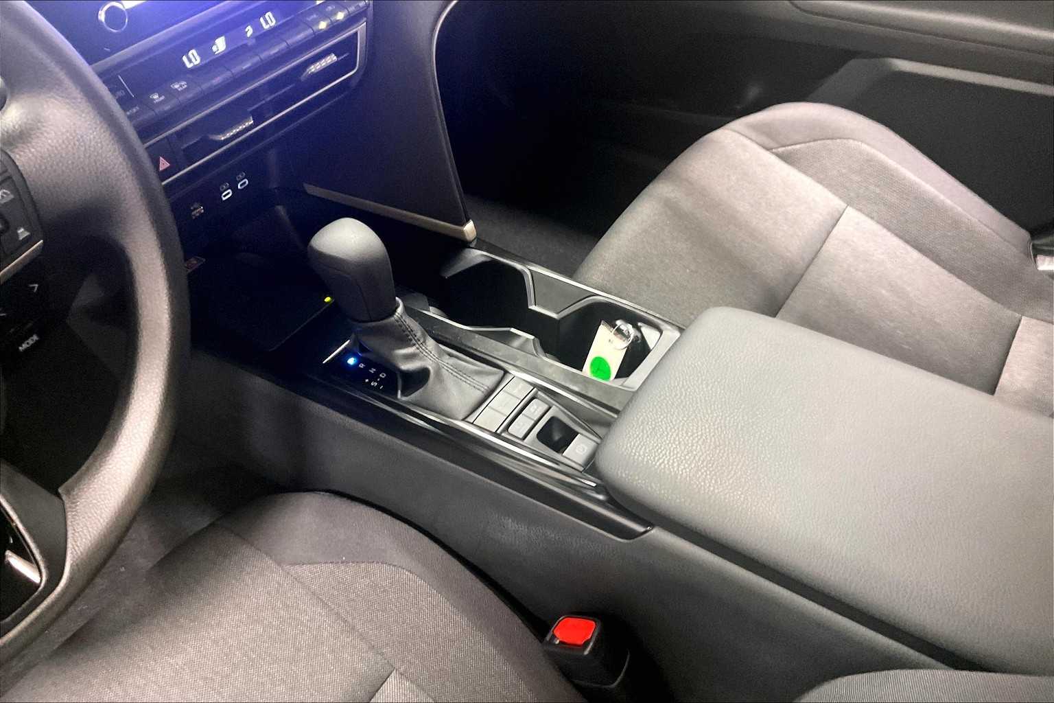 2025 Toyota Camry LE - Photo 20