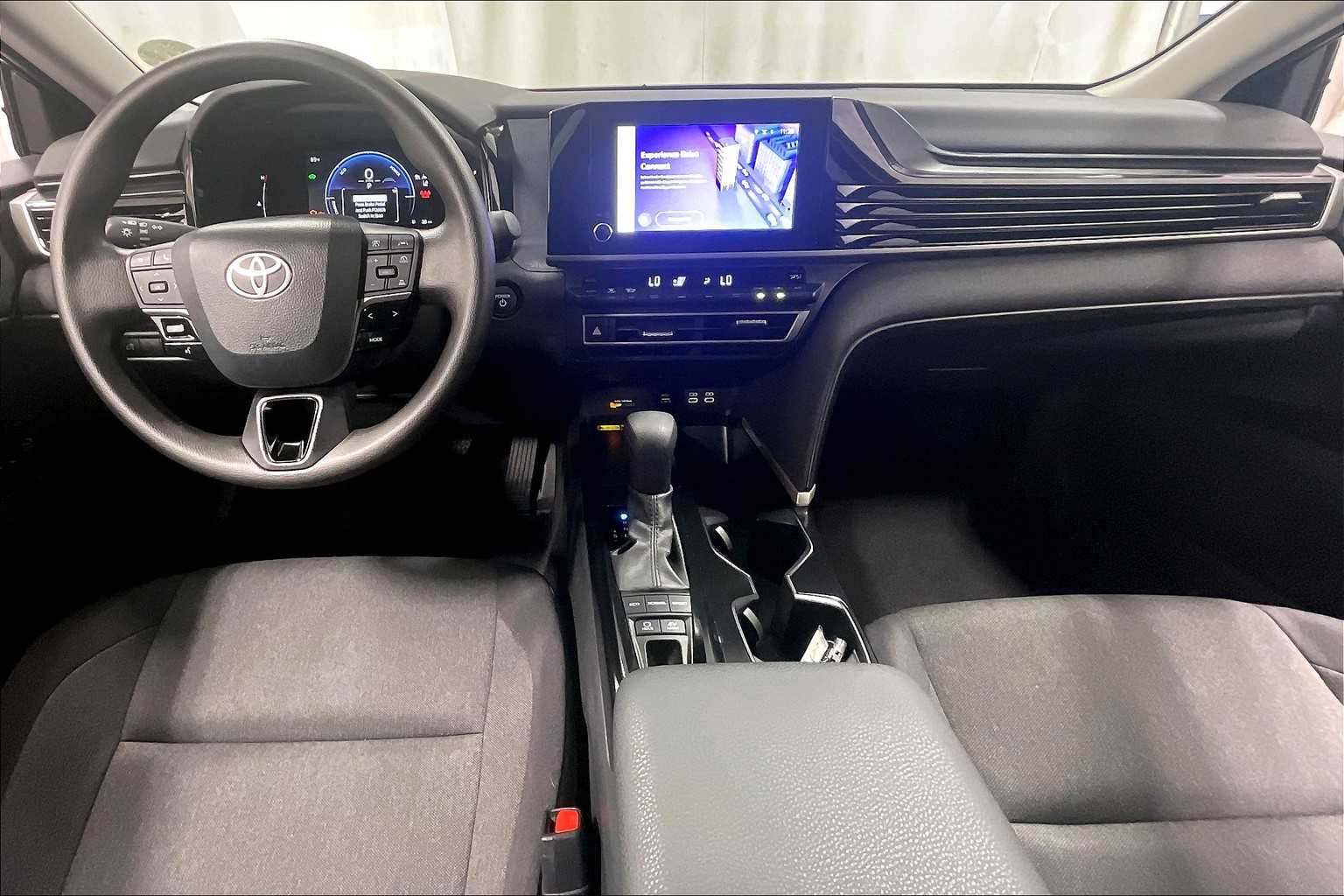 2025 Toyota Camry LE - Photo 21