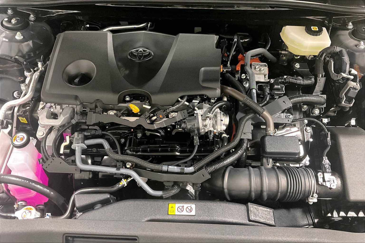2025 Toyota Camry LE - Photo 34