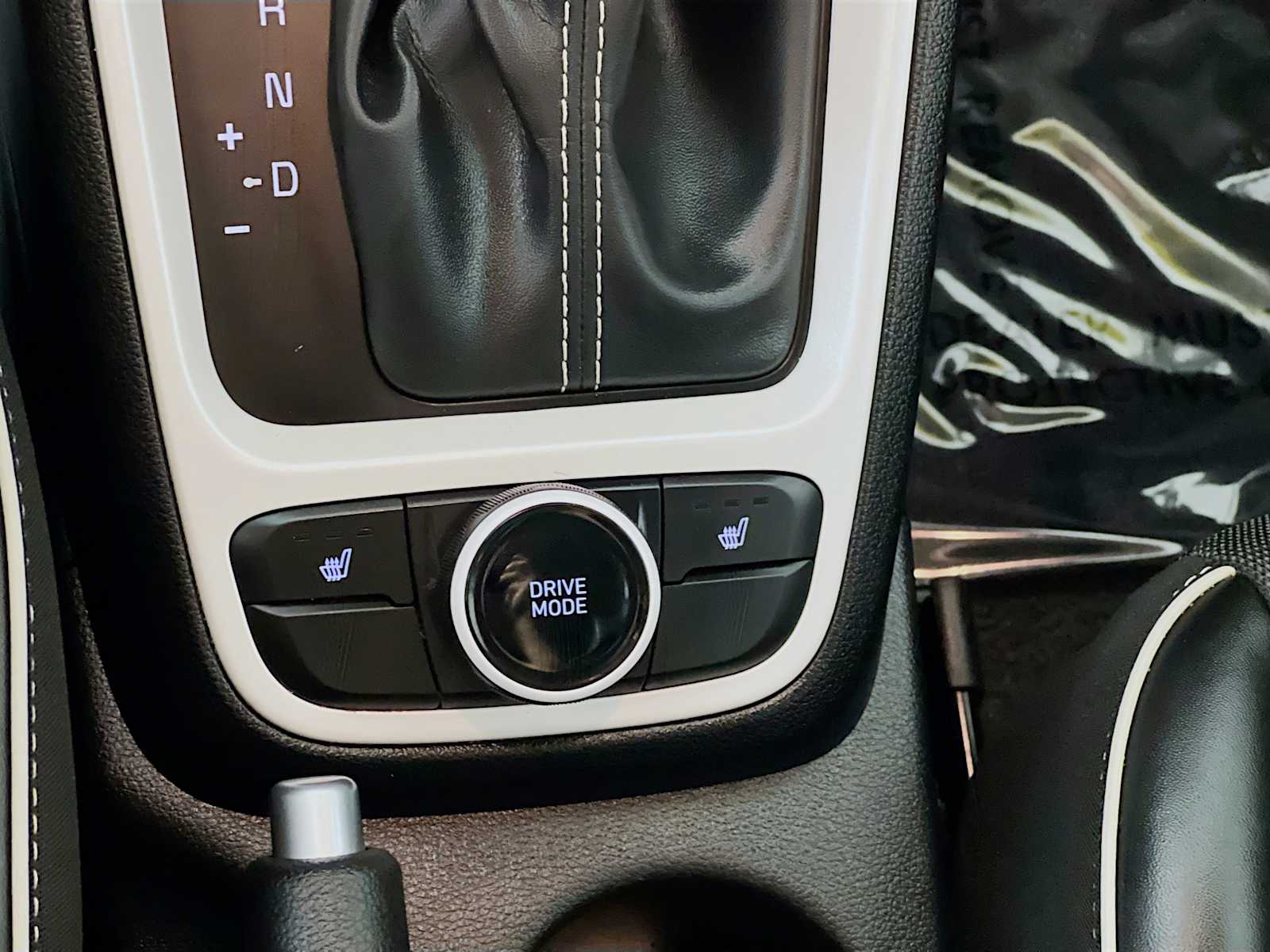 2022 Hyundai Venue Limited - Photo 21