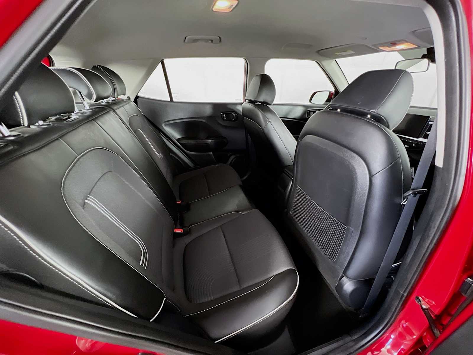 2022 Hyundai Venue Limited - Photo 27
