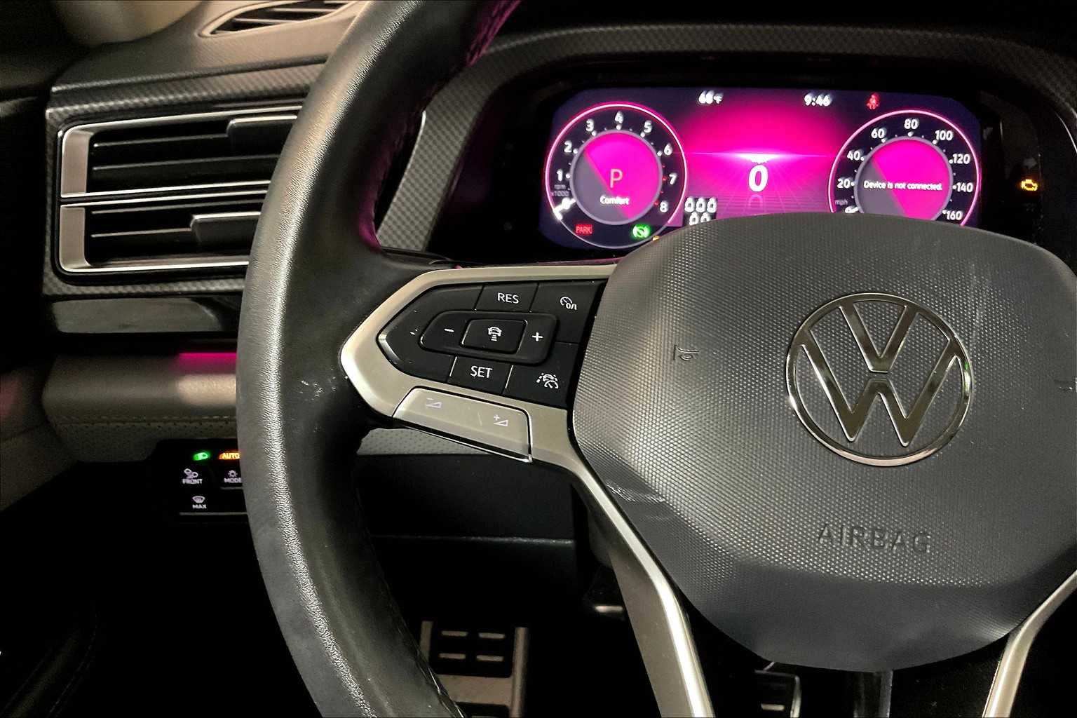 2024 Volkswagen Atlas 2.0T Peak Edition SE w/Technology - Photo 23