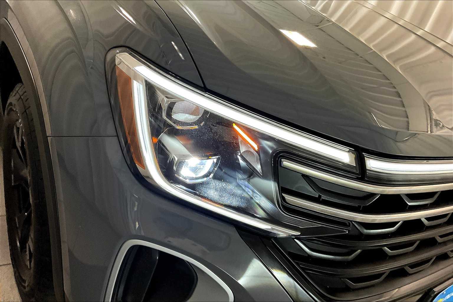 2024 Volkswagen Atlas 2.0T Peak Edition SE w/Technology - Photo 33