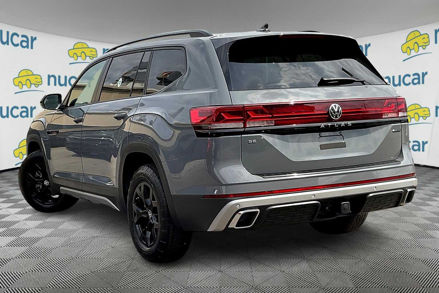 2024 Volkswagen Atlas 2.0T Peak Edition SE w/Technology - Photo 4