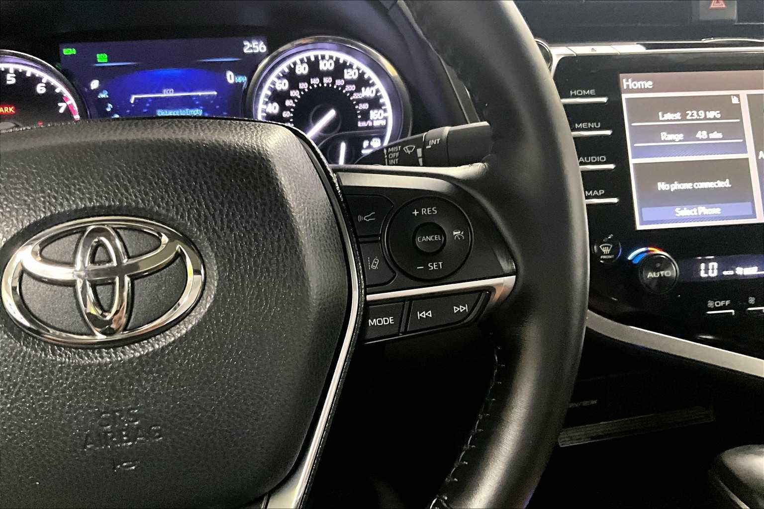 2020 Toyota Camry XLE - Photo 24